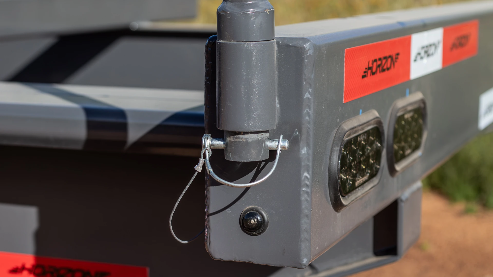 horizon trailers img